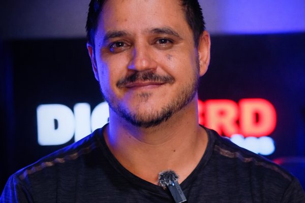 Diego “Dignerd”: do prejuízo de R$ 40 mil à parceria com artista nacional